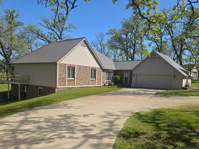 2208 Jefferson Rd, Manchester, IA, 52057