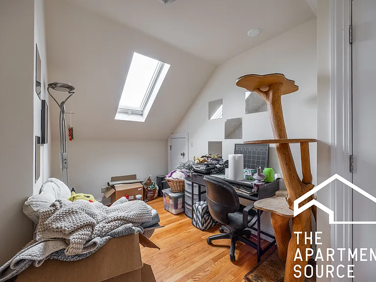 1738 W Altgeld St #2R — Photo 9