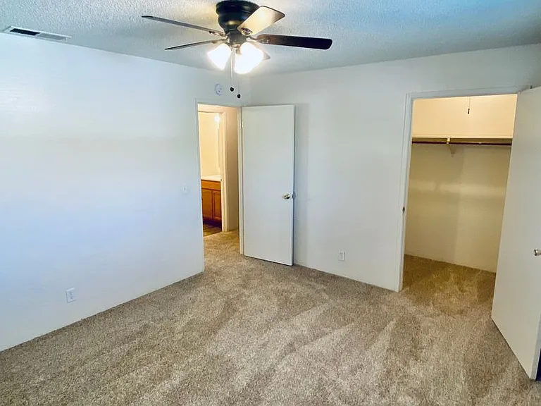 635 W 6th Avenue — Photo 13