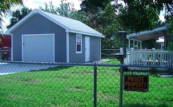 5th image of 272 Hubbard Ave