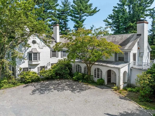 355 Wheatley Road, Old Westbury, NY 11568