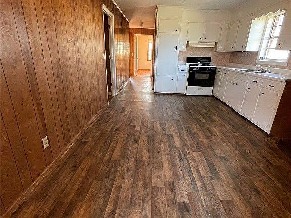 2nd image of 1413 County Road 43