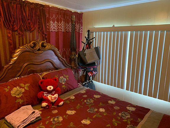 5th image of 3100 Hawthorne St #184