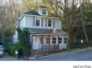 27 Summit Rd, Newport, NY 13416