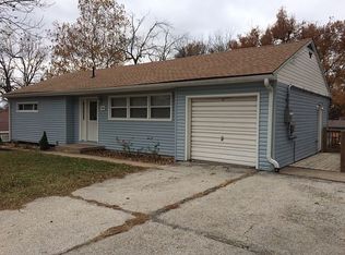 7916 N Broadway Ave, Kansas City, MO 64118