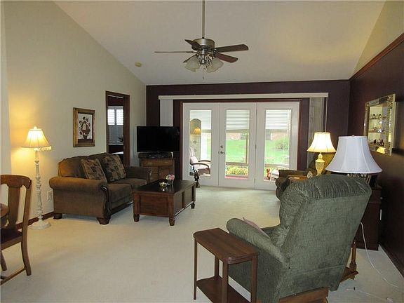 3rd image of 1323 Country Creek Cir