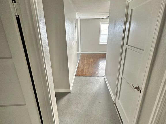 3rd image of 108 N 4th Ave #6