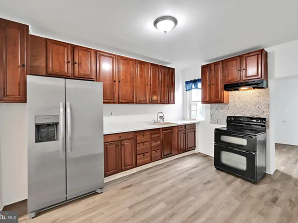 733 N 2nd St, Pottsville, PA 17901