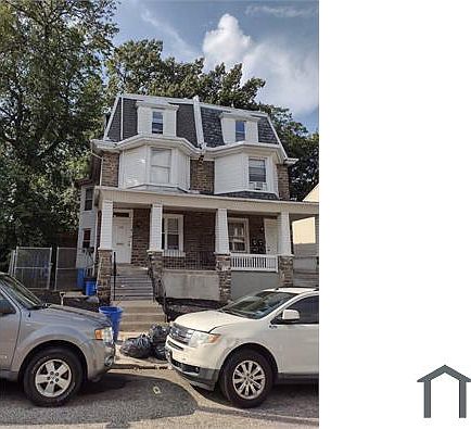 1st image of 529 E Brinton St Floor 2