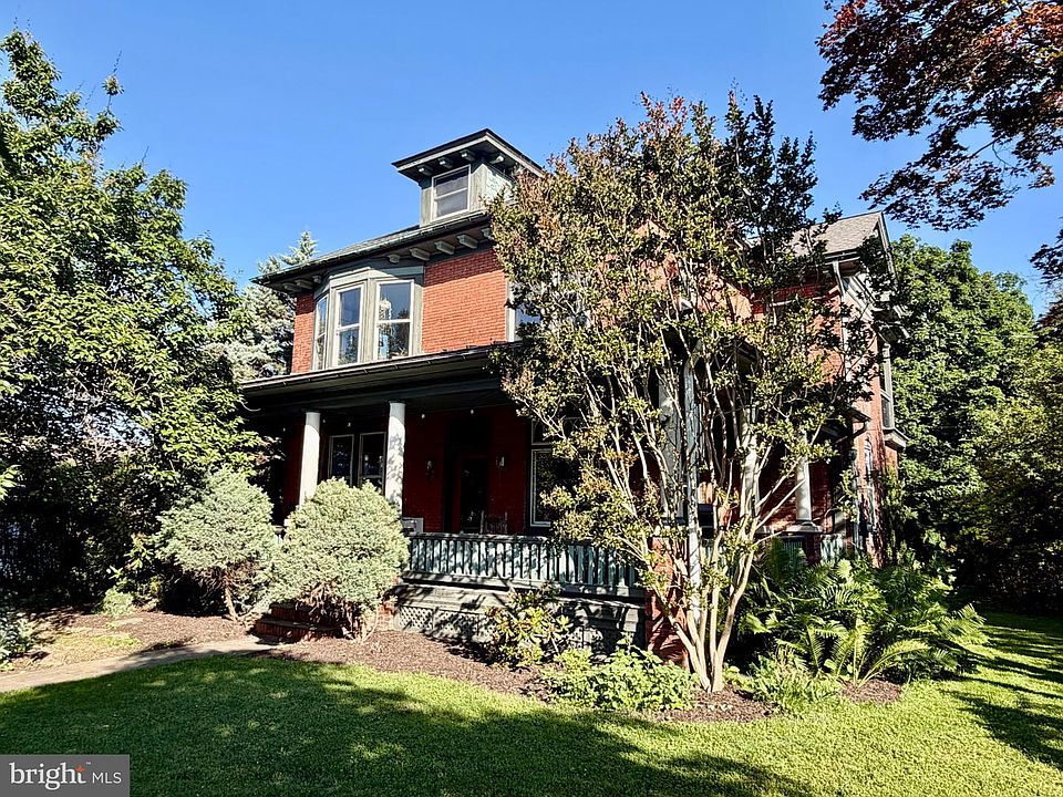 1st image of 701 16th St