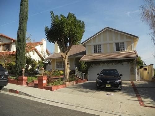 3rd image of 6934 Castle Peak Dr