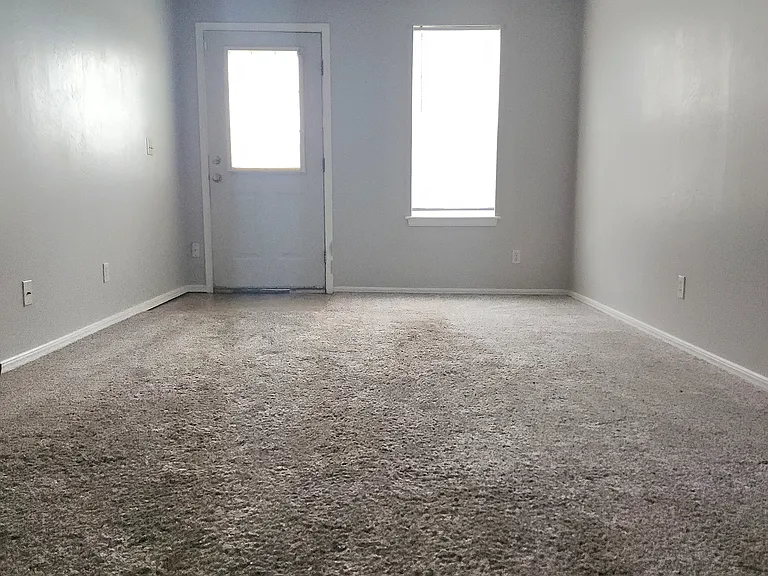 5929 S Regina Ave — Photo 10