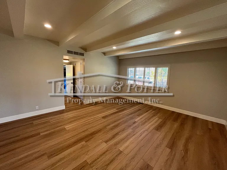 88 Pebble Beach Dr — Photo 13