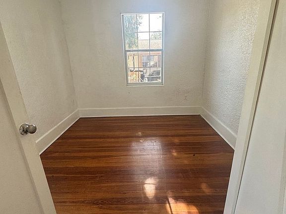5th image of 434 E Tillman Ave APT 2