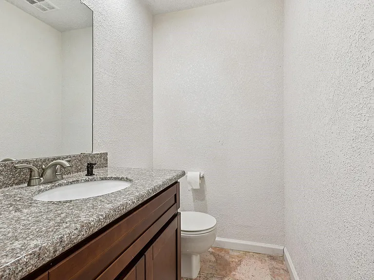 7700 Creekbend Dr #70 — Photo 18