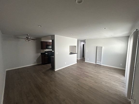 3rd image of 15034 Burbank Blvd APT 6