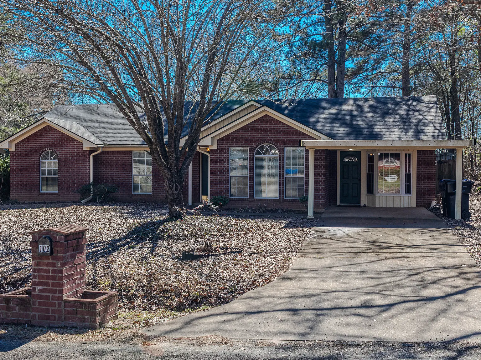 3 bed, 1610 sqft, $2,000 — Photo 1