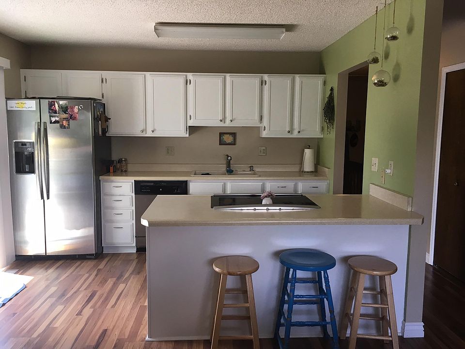Kitchen. New stainless steel appliances. New recess lighting