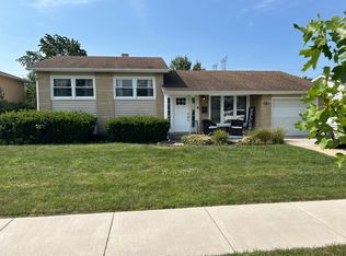 683 Sandy Ln, Des Plaines, IL 60016
