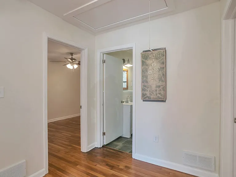 3036 Santa Monica Dr — Photo 10