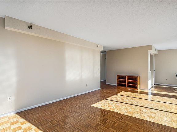 5th image of 4-74 48th Ave Unit 16A