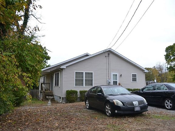 3rd image of 104 Old Chapel Ave