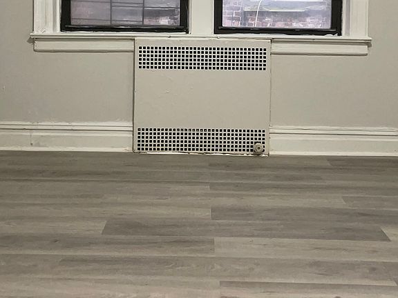 4th image of 168 Harrison Ave #22E