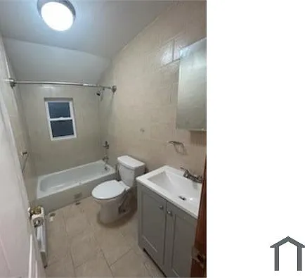3 bed, $3,611 — Photo 2