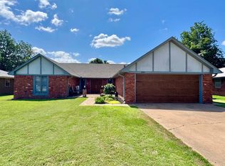 2801 Sunnybrook Ln, Enid, OK 73703