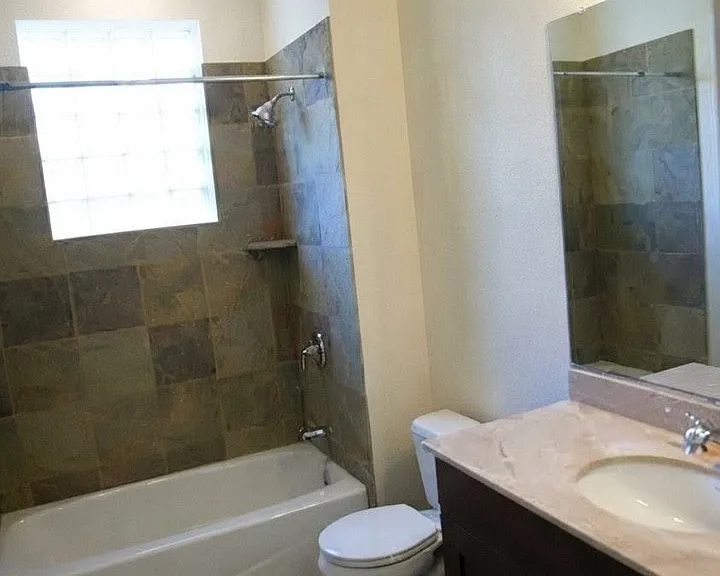 2054 W Chase Ave #1S — Photo 12