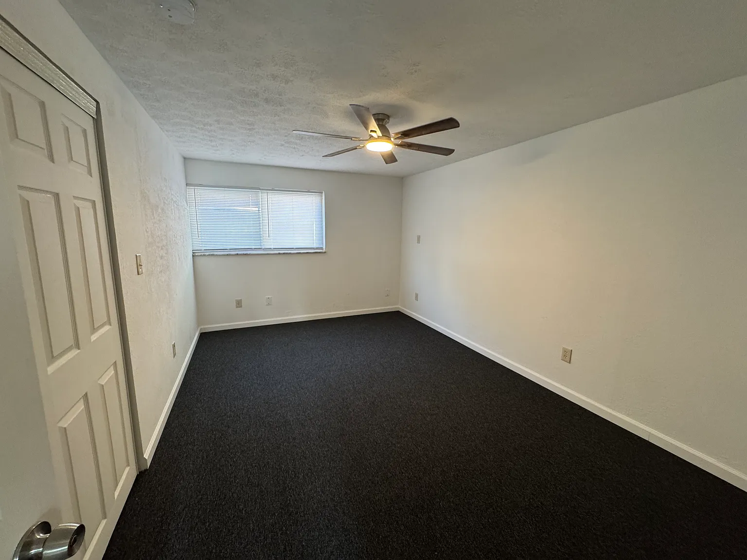 5 bed, 2640 sqft, $2,600 — Photo 2
