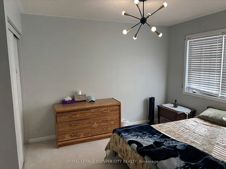 10 Vista Green Cres — Photo 12