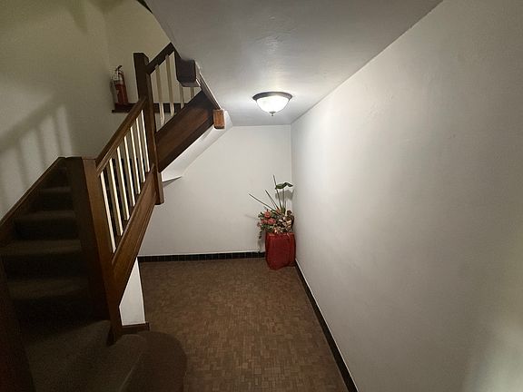 4th image of 1747 W 95th Pl #1