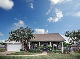 102 Beechwood Cir, Pearl, MS 39208