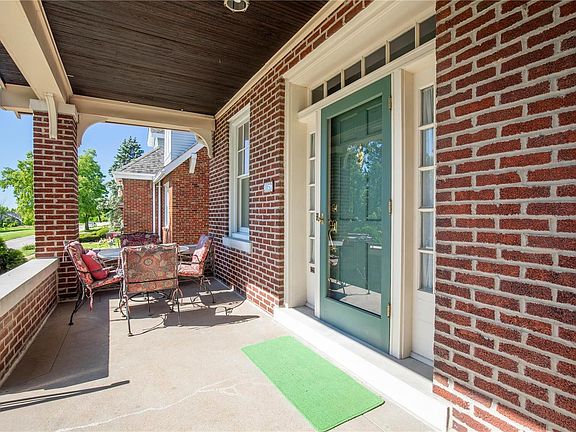 2nd image of 3057 Bellerive Dr