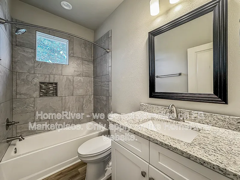 3 bed, 3.0 bath, 1715 sqft, $2,050 — Photo 3