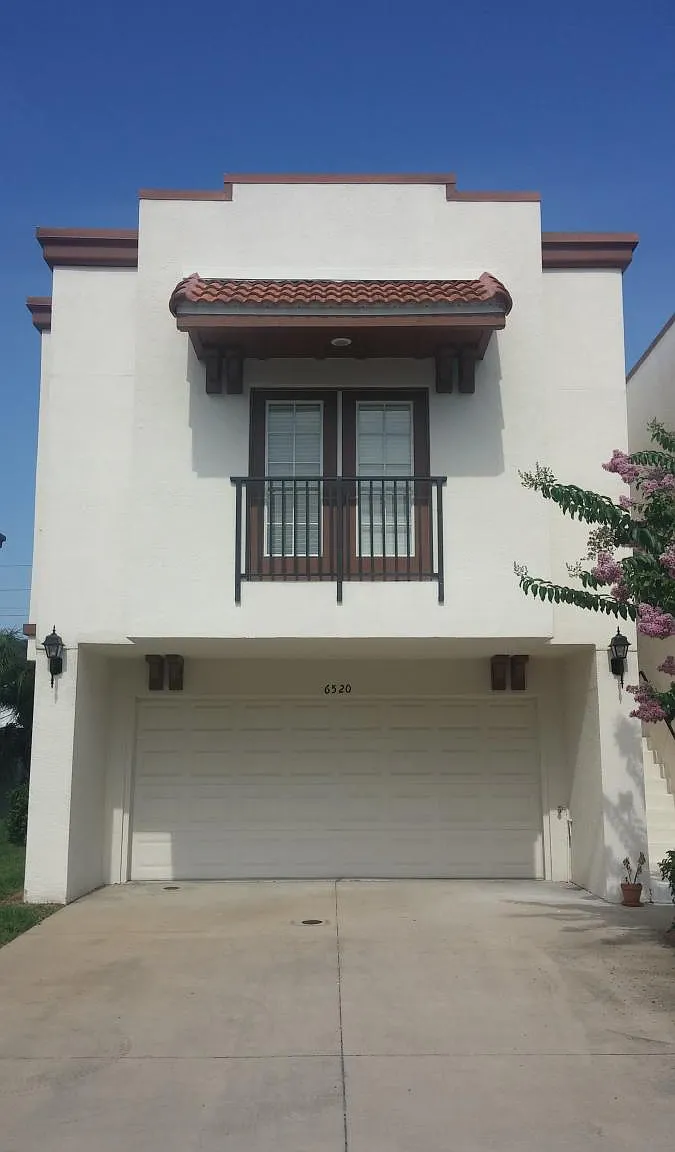 3 bed, 2.5 bath, 1773 sqft, $2,990 — Photo 1