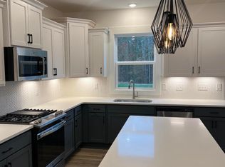 21 Ashbrook Cv, Fuquay Varina, NC 27526