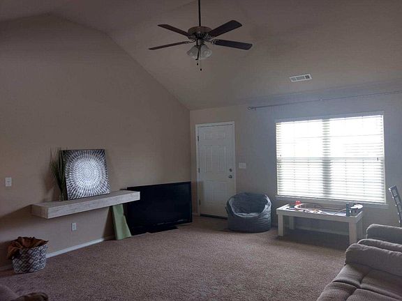 5th image of 860 Meadowridge Ct