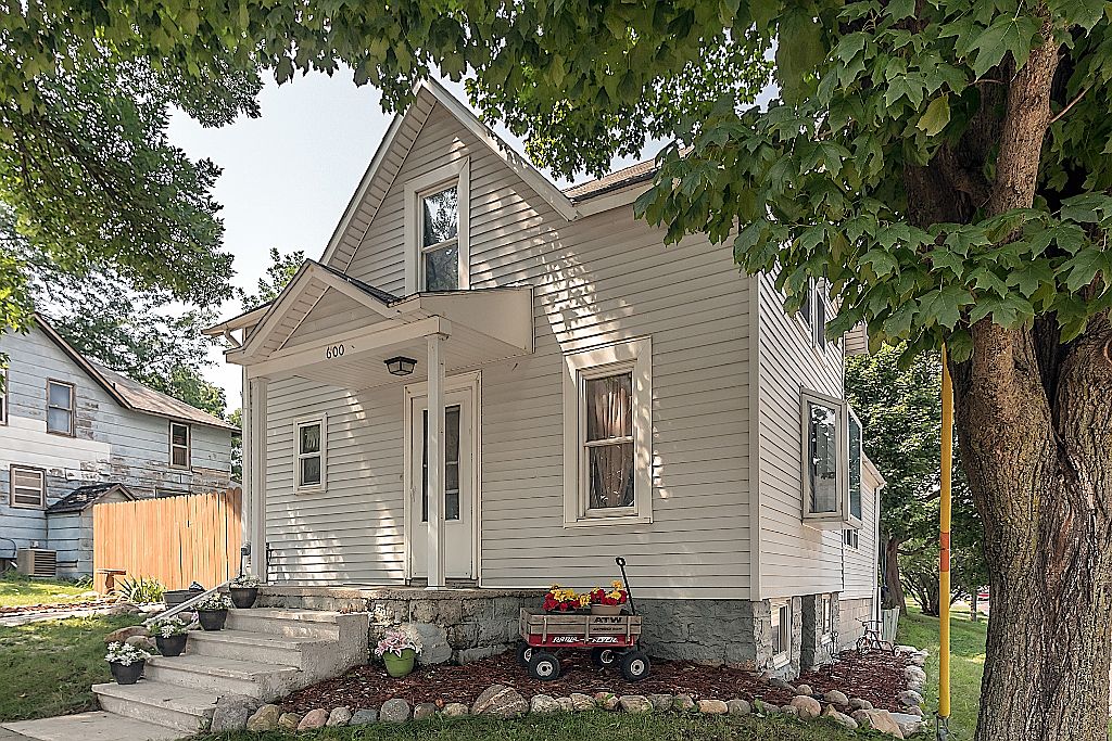 600 Main St, Good Thunder, MN 56037 Zillow