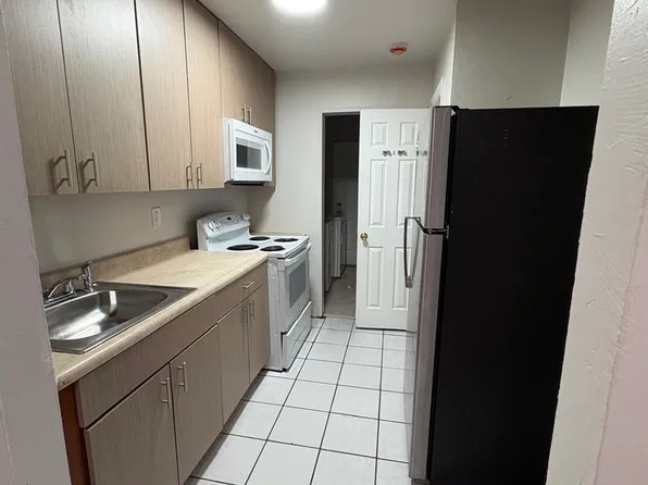 900 NW, 900 NW 17th Ave E, Fort Lauderdale, FL 33311