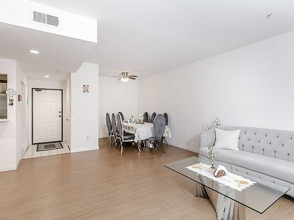 4th image of 450 W Dryden St APT 104