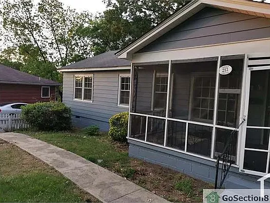 3 bed, 1200 sqft, $1,100 — Photo 1
