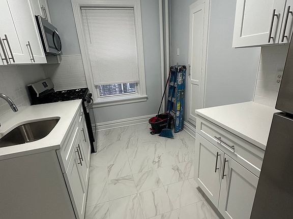 2nd image of 317 Union St #2B