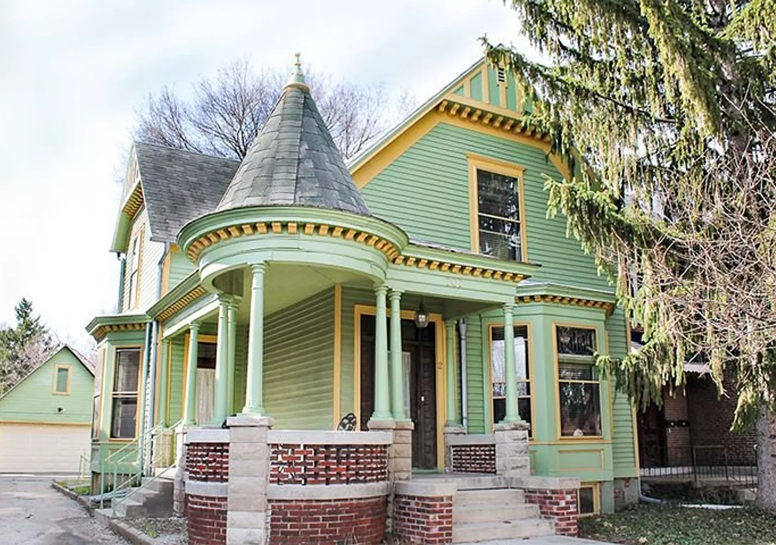 The Victorian — Photo 1