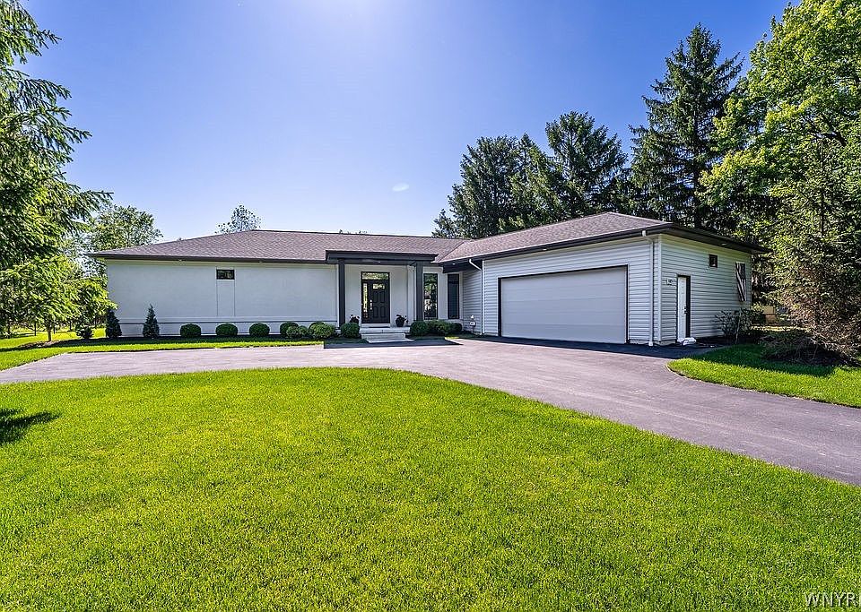 1st image of 5085 Willowbrook Dr