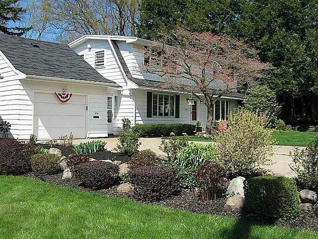 1st image of 234 E Lakeview Blvd