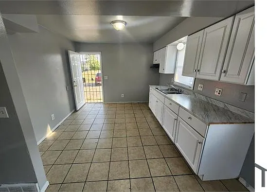 3 bed, 1448 sqft, $1,498 — Photo 4