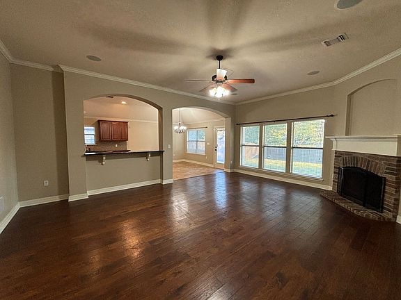 4th image of 2138 Sweet Bay Cir