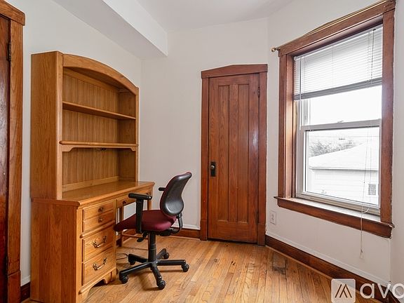 4th image of 2436 W Diversey Ave #2